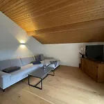 公寓 Haus Hochland - Grosszuegige Alpenwohnung Im Dachgeschoss
