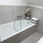 公寓 Haus Hochland - Grosszuegige Alpenwohnung Im Dachgeschoss 巴特科尔格鲁布