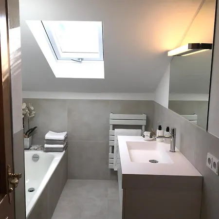 Haus Hochland - Grosszuegige Alpenwohnung Im Dachgeschoss 아파트