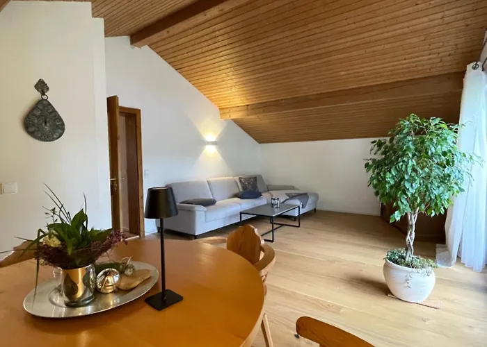 Großzügige Alpenwohnung Im Dachgeschoss Apartment *