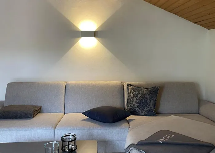 Haus Hochland - Grosszuegige Alpenwohnung Im Dachgeschoss Lägenhet *
