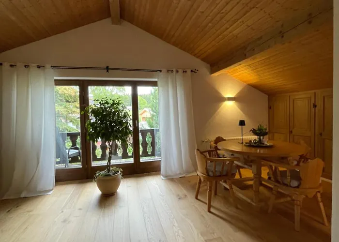 Lägenhet Haus Hochland - Grosszuegige Alpenwohnung Im Dachgeschoss *