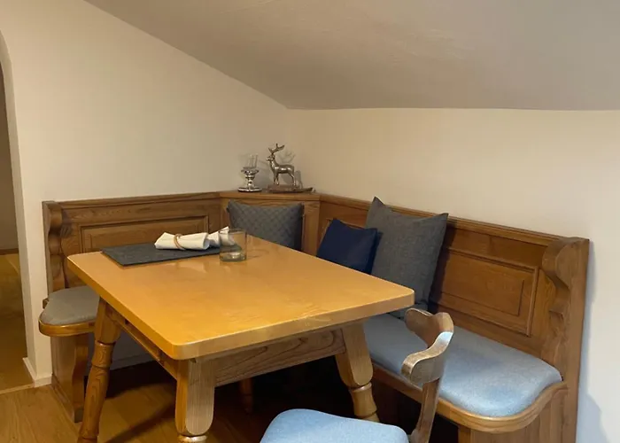 Haus Hochland - Grosszuegige Alpenwohnung Im Dachgeschoss דירה